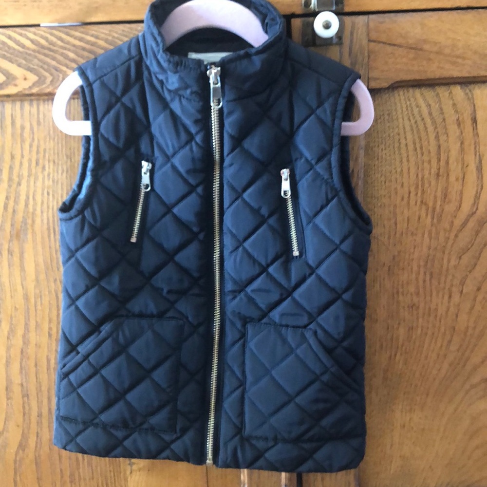 Black puffer vest